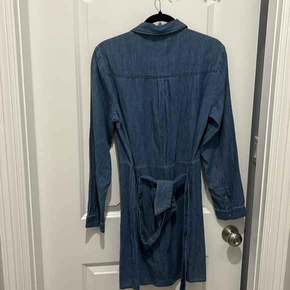 Abercrombie and fitch denim chambray dress shirt - Picture 3 of 8